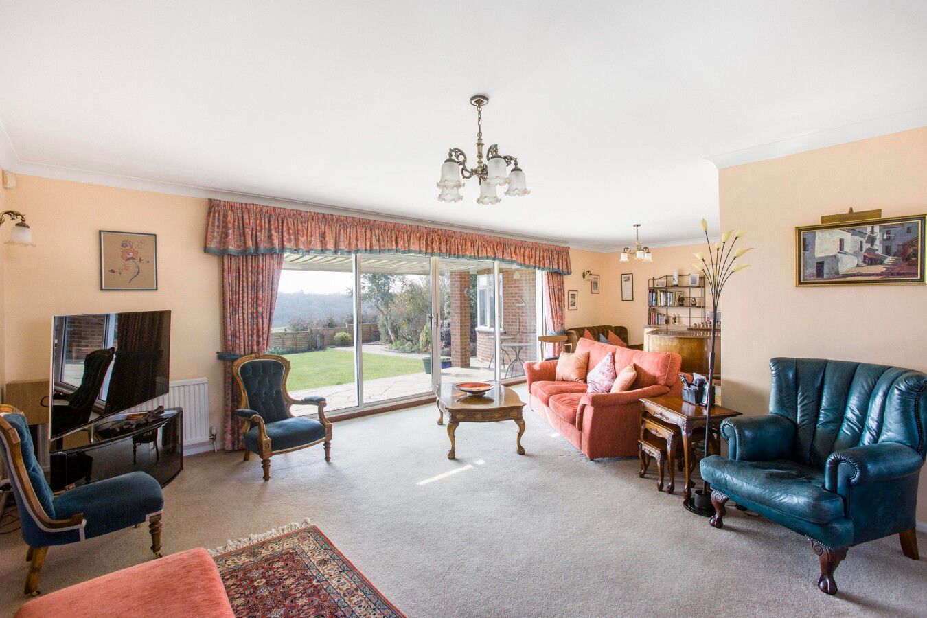4 bedroom detached house Sale Agreed in Northaw - Photograph 29