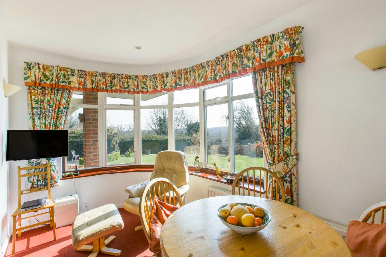 4 bedroom detached house Sale Agreed in Northaw - Photograph 21