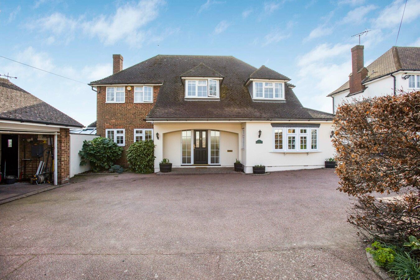 4 bedroom detached house Sale Agreed in Northaw - Photograph 9