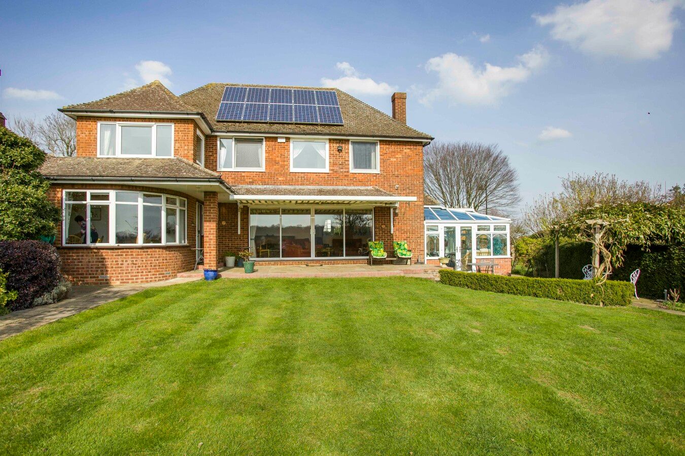 4 bedroom detached house Sale Agreed in Northaw - Photograph 17