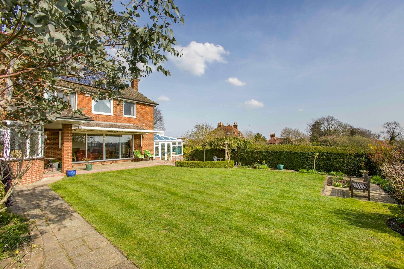 4 bedroom detached house Sale Agreed in Northaw - Photograph 18