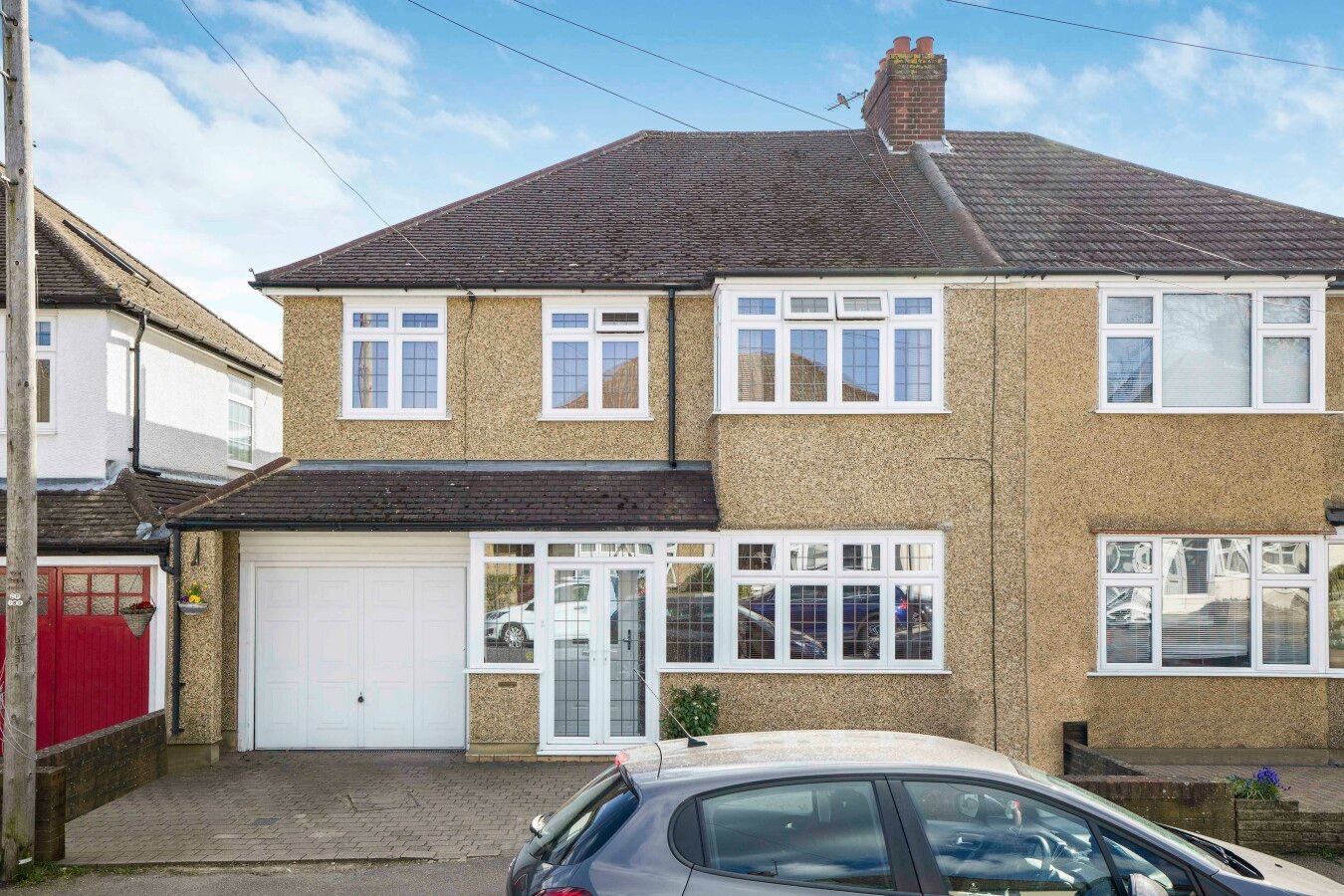 4 bedroom semi-detached house Sale Agreed in Potters Bar - Photograph 1