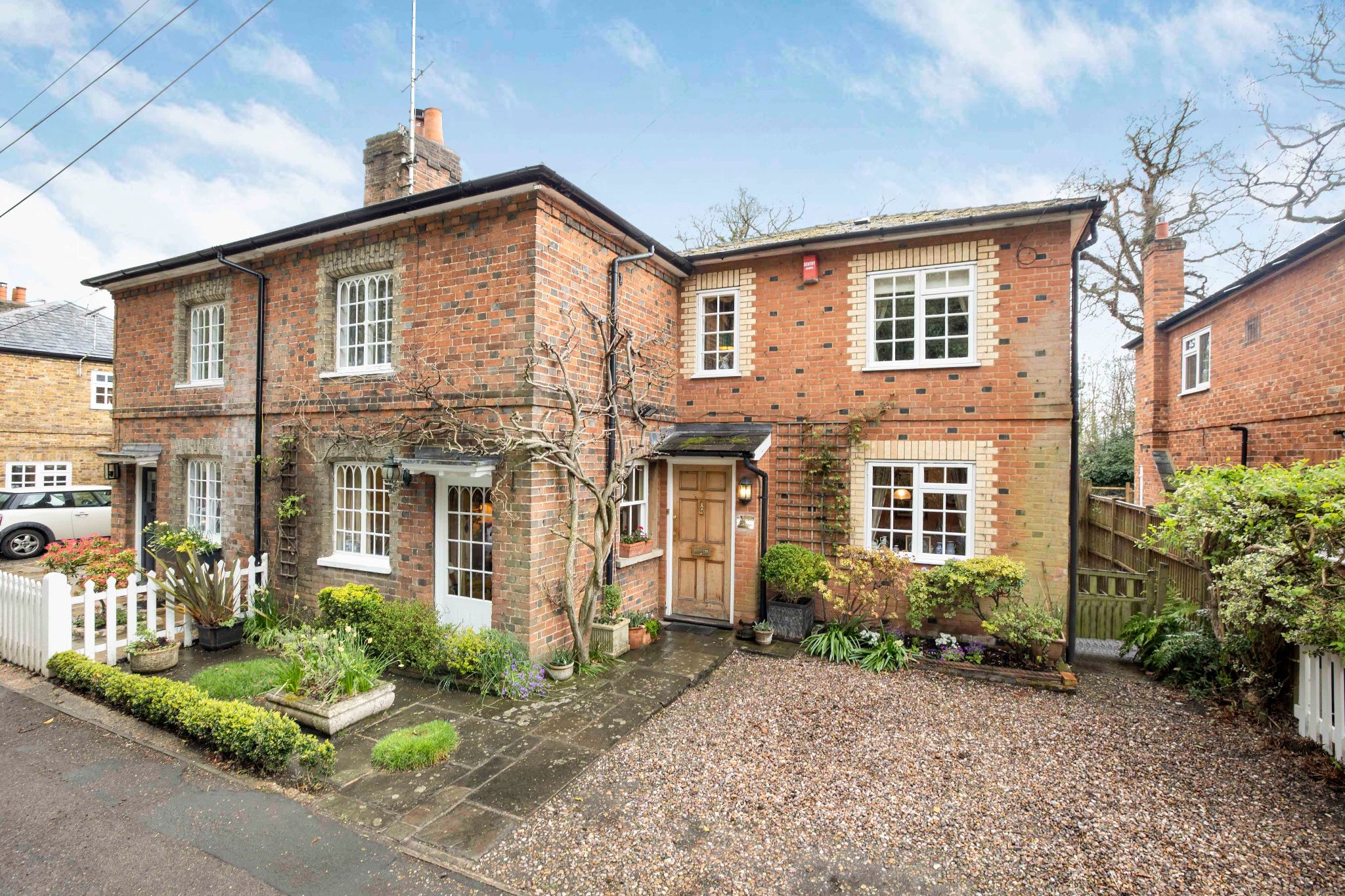 4 bedroom cottage house Sale Agreed in Essendon - Photograph 20