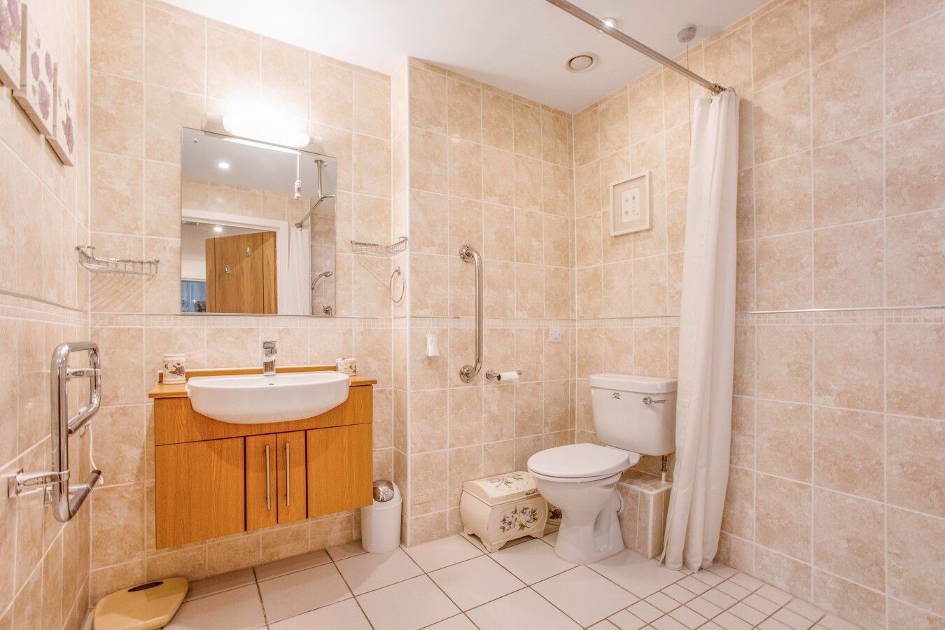 2 bedroom ground floor flat/apartment For Sale in Potters Bar - Photograph 8