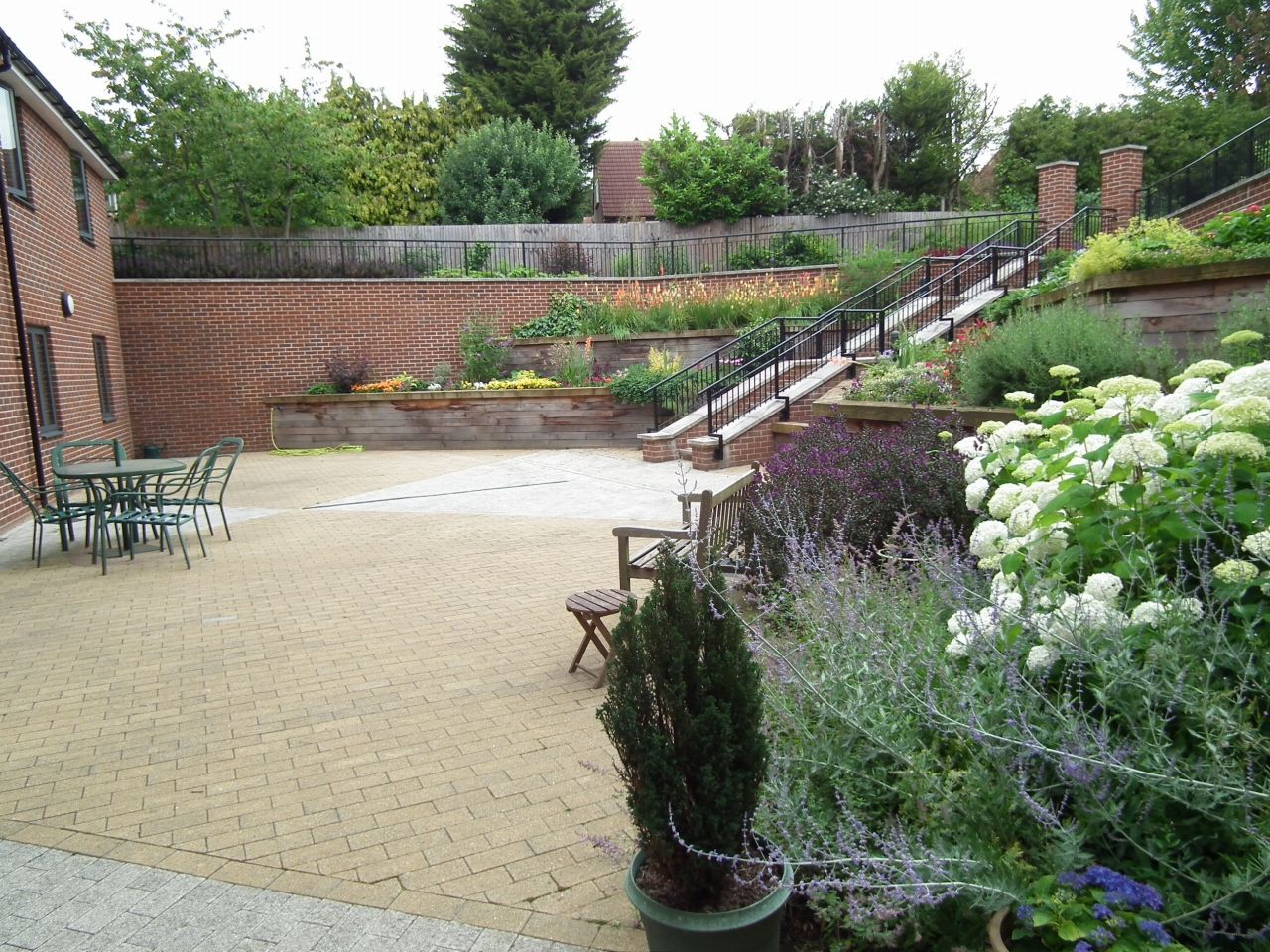 2 bedroom ground floor flat/apartment For Sale in Potters Bar - Photograph 16