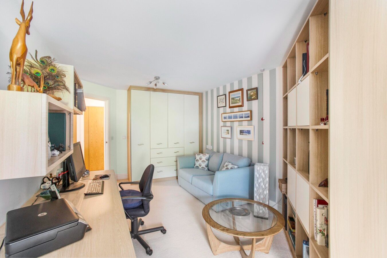 2 bedroom ground floor flat/apartment For Sale in Potters Bar - Photograph 5