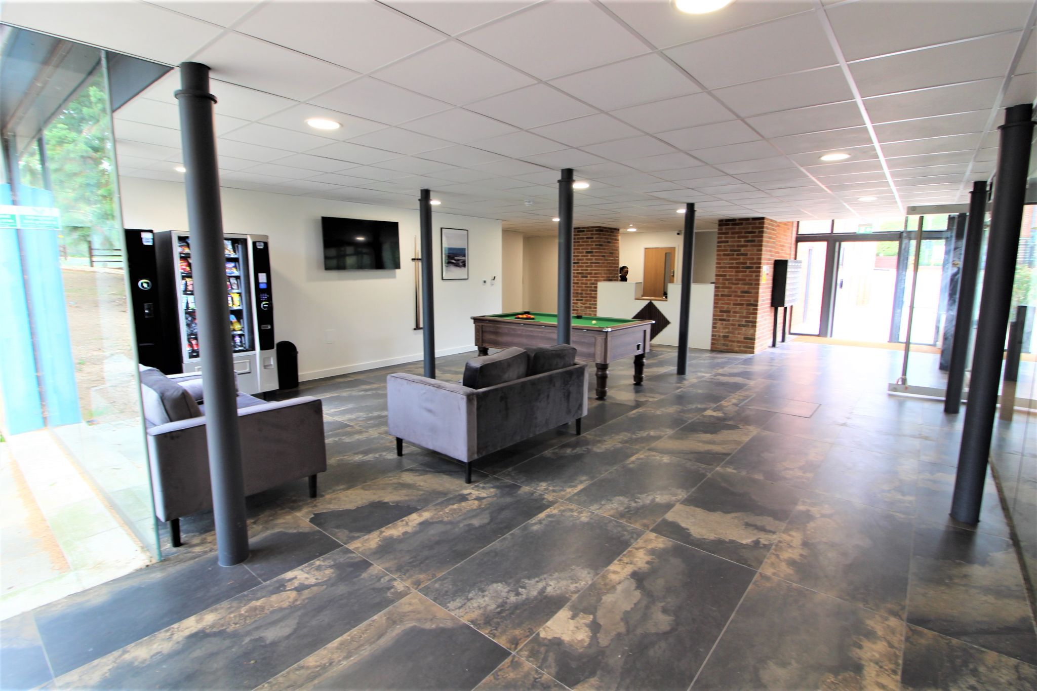 apartment flat/apartment To Let in South Mimms - Photograph 51