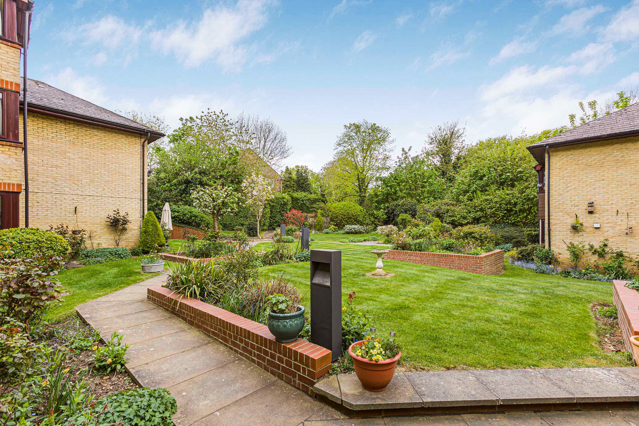 1 bedroom flat flat/apartment For Sale in Potters Bar - Photograph 5