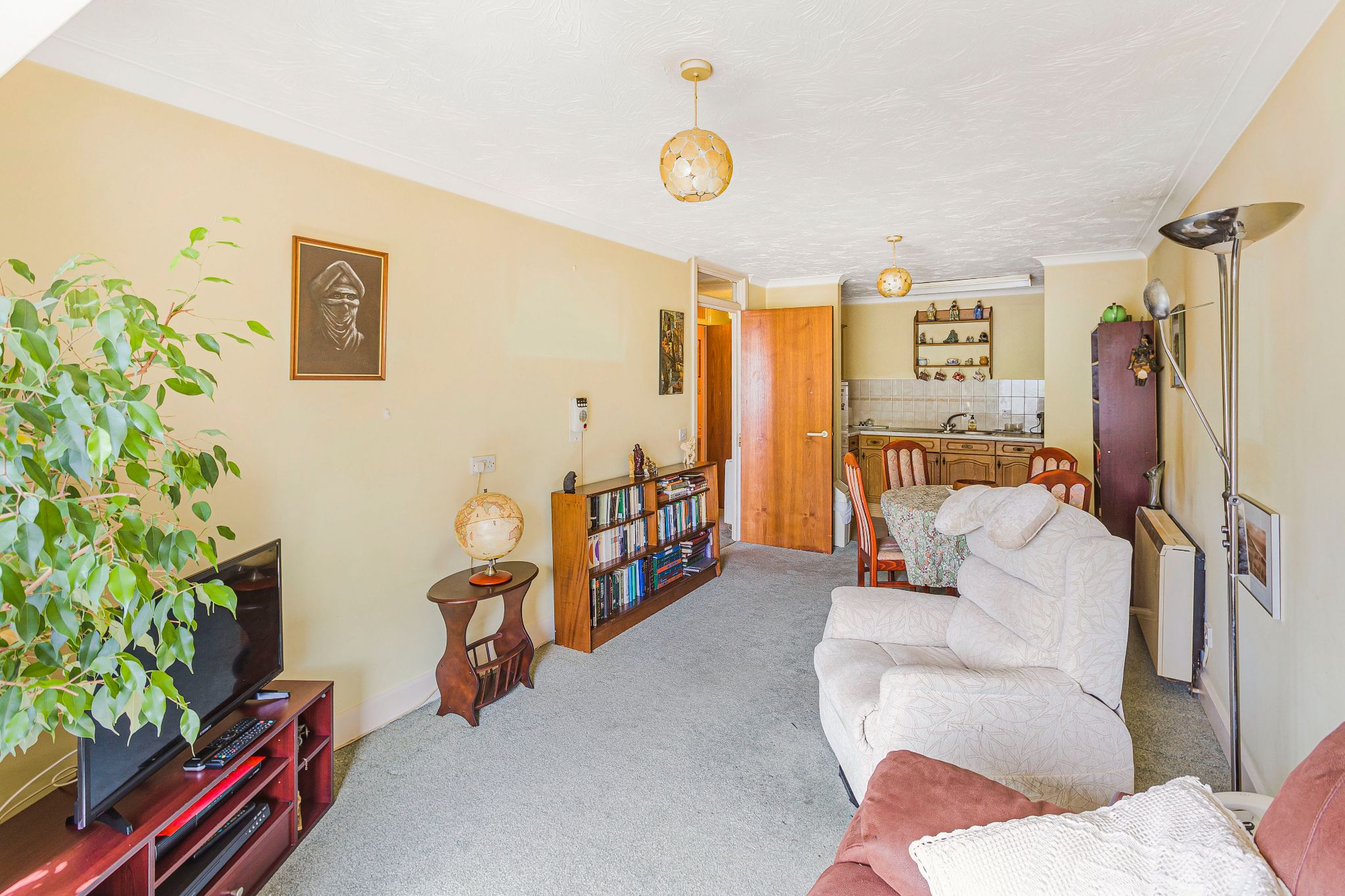 1 bedroom flat flat/apartment For Sale in Potters Bar - Photograph 12