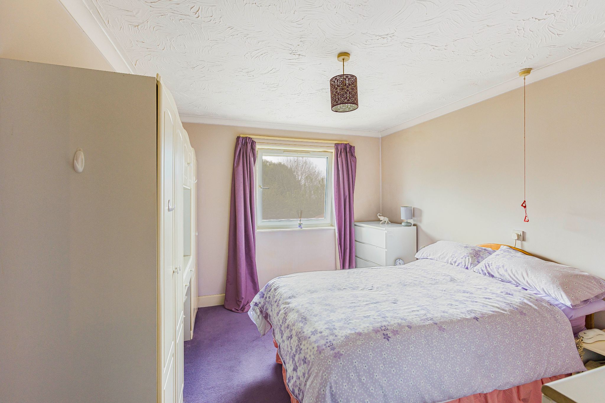 1 bedroom flat flat/apartment For Sale in Potters Bar - Photograph 1
