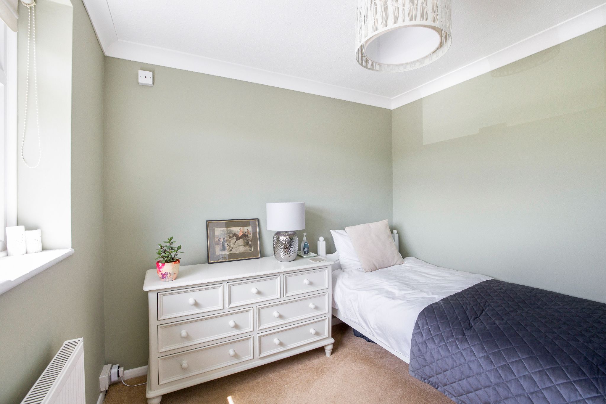 4 bedroom detached house Sale Agreed in Potters Bar - Photograph 4