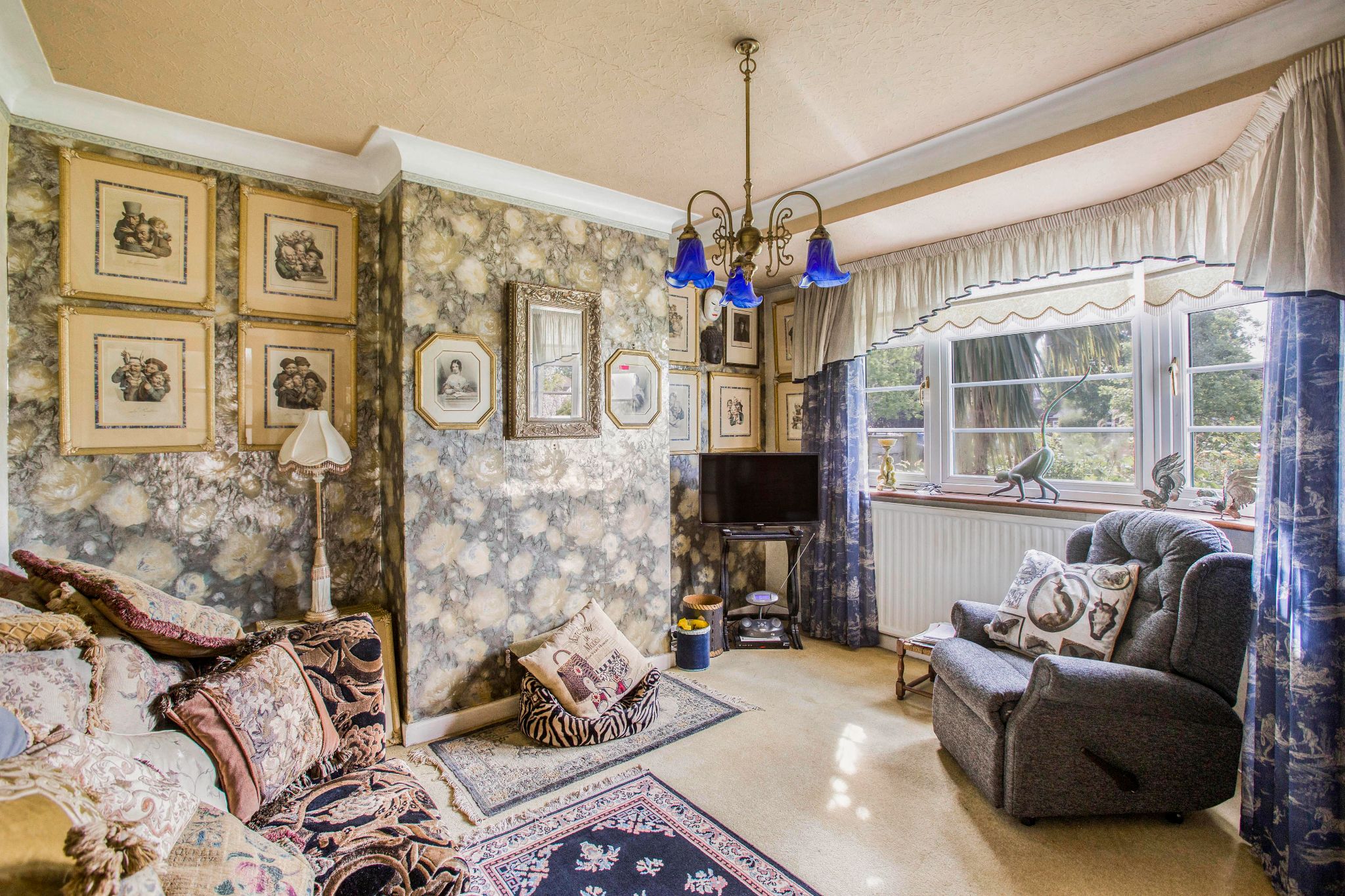 3 bedroom semi-detached house Sale Agreed in Potters Bar - Photograph 17
