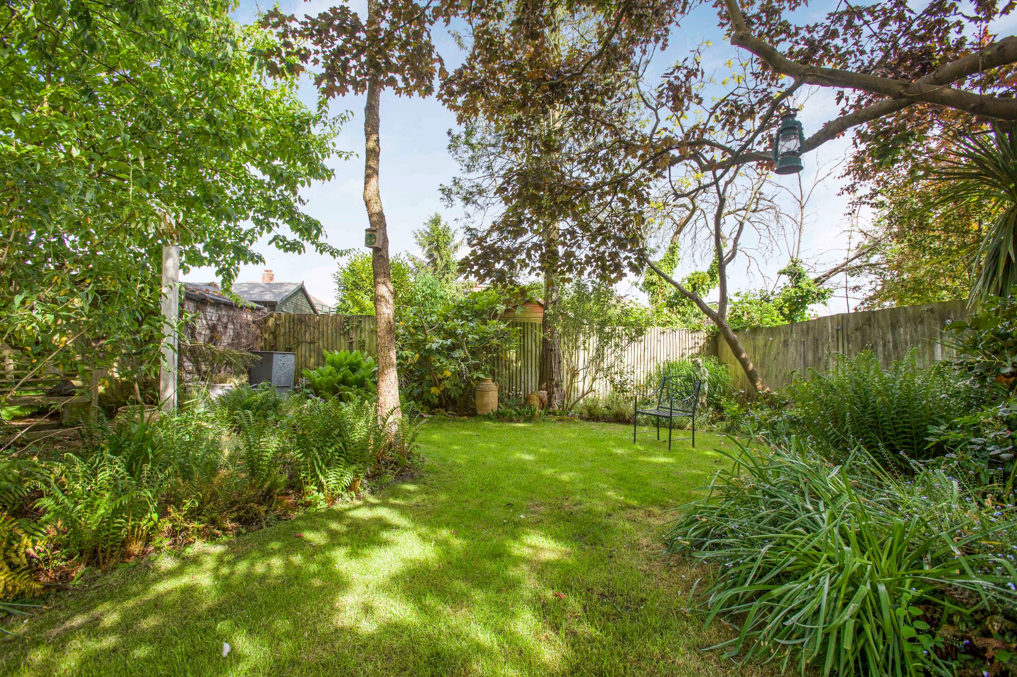 3 bedroom semi-detached house Sale Agreed in Potters Bar - Photograph 13