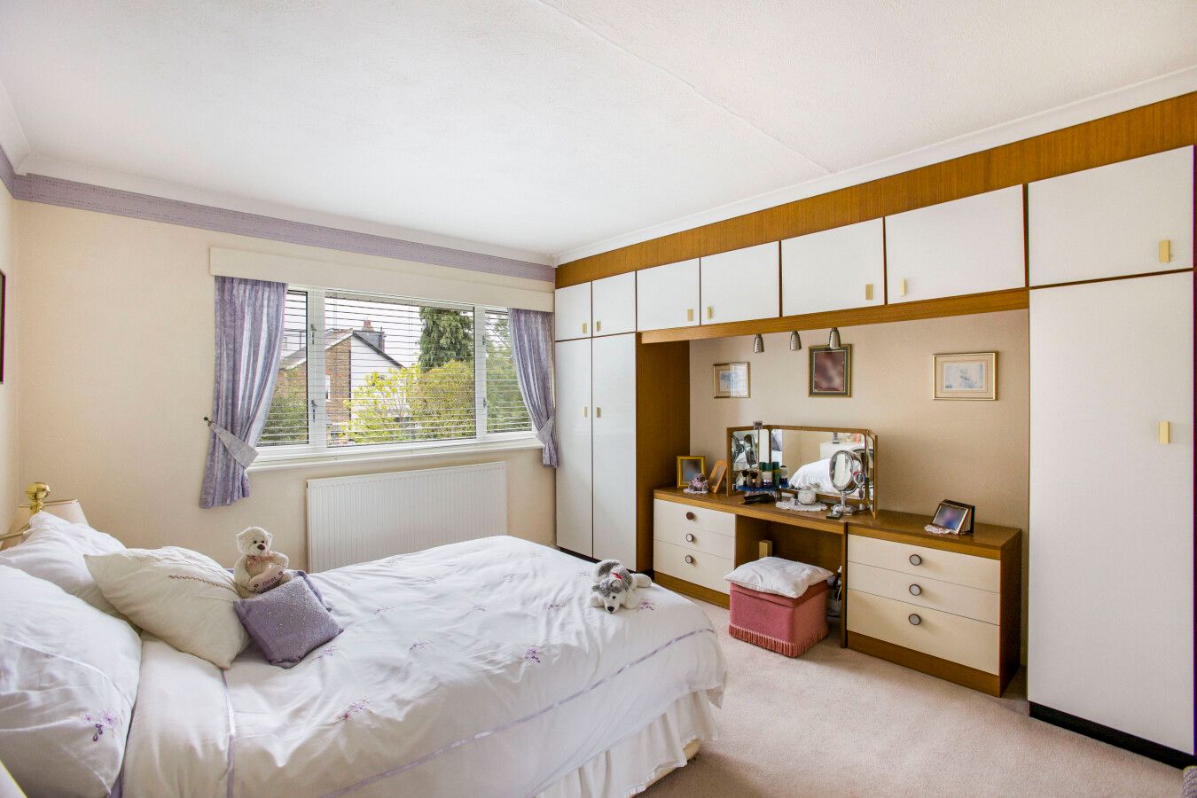 3 bedroom semi-detached house SSTC in Potters Bar - Photograph 8