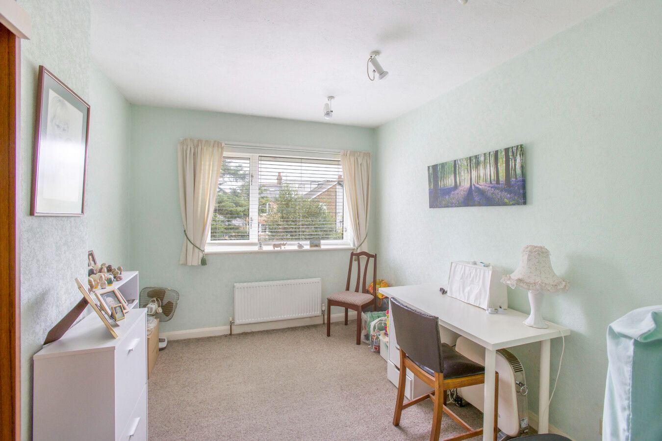 3 bedroom semi-detached house SSTC in Potters Bar - Photograph 10