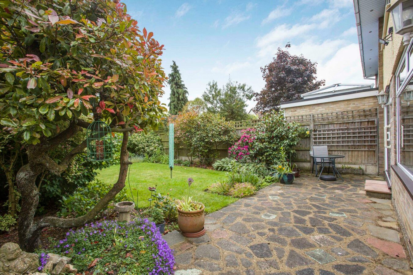 3 bedroom semi-detached house SSTC in Potters Bar - Photograph 6