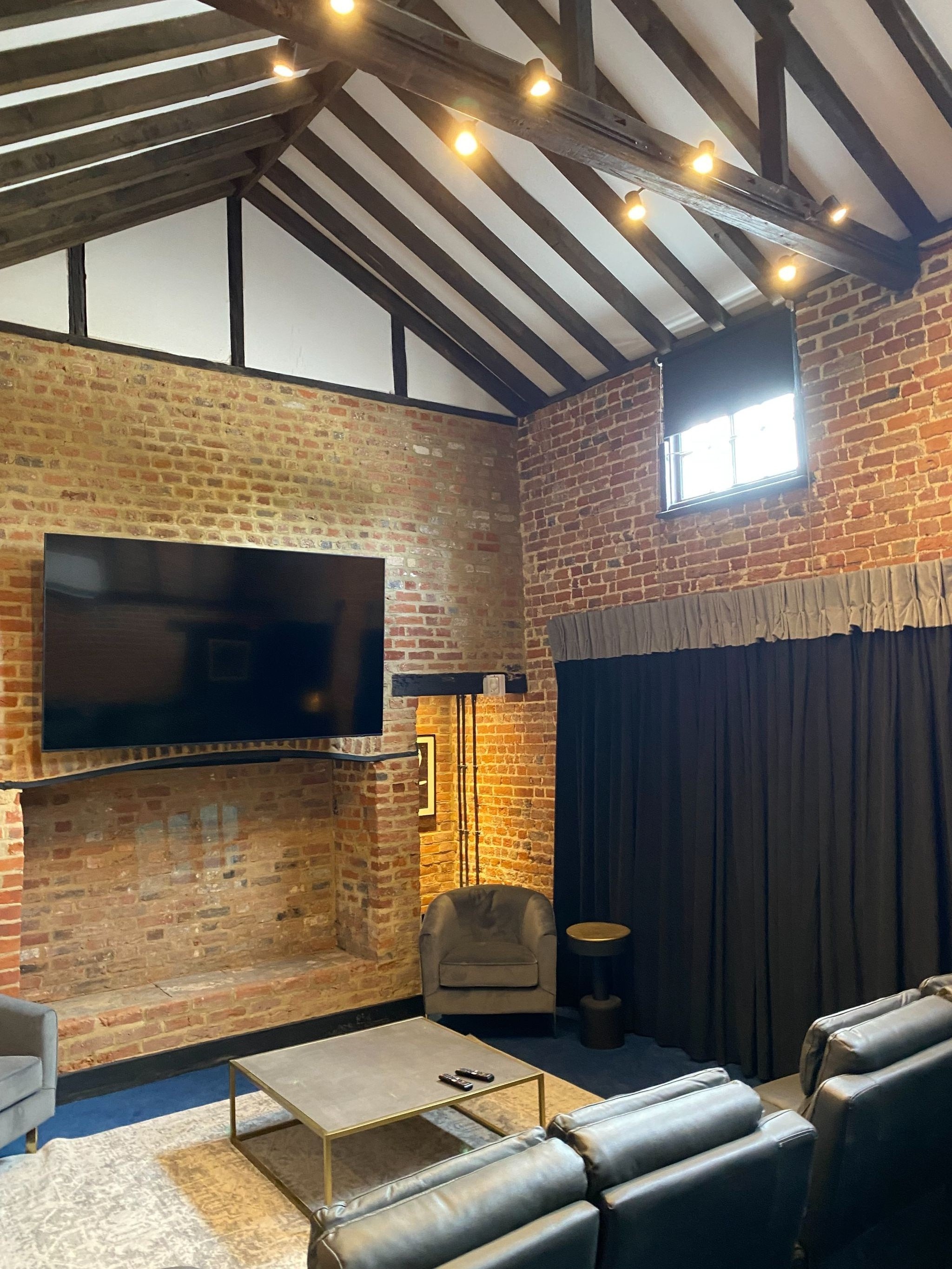 apartment flat/apartment To Let in South Mimms - Photograph 58