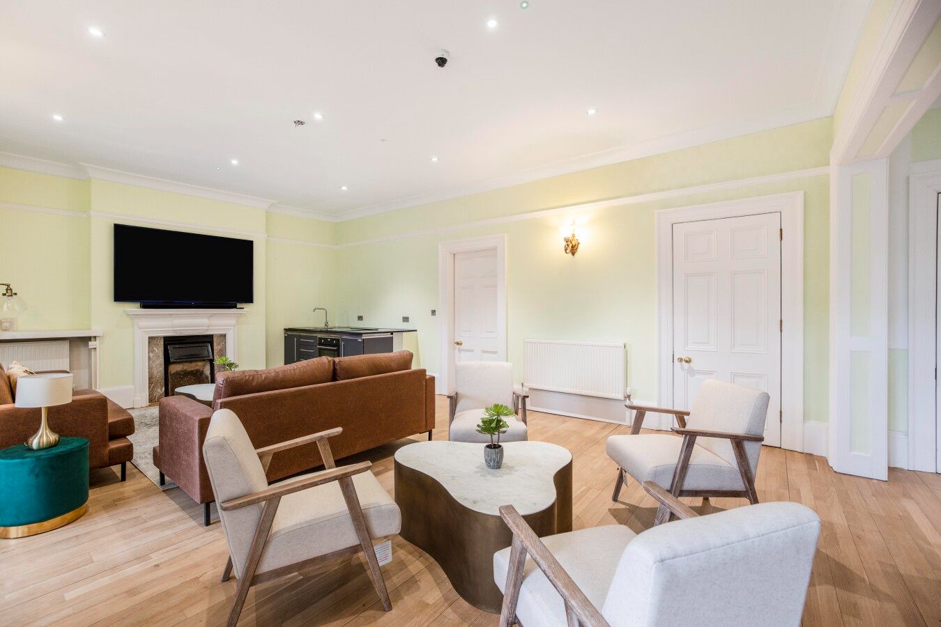 apartment flat/apartment To Let in South Mimms - COMMUNAL AREA