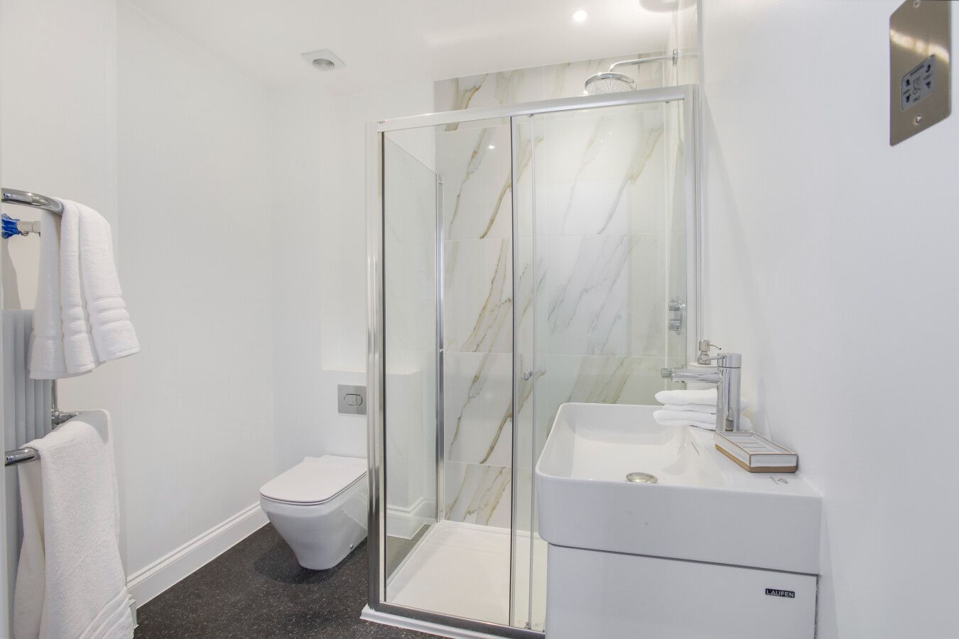 apartment flat/apartment To Let in South Mimms - Photograph 50