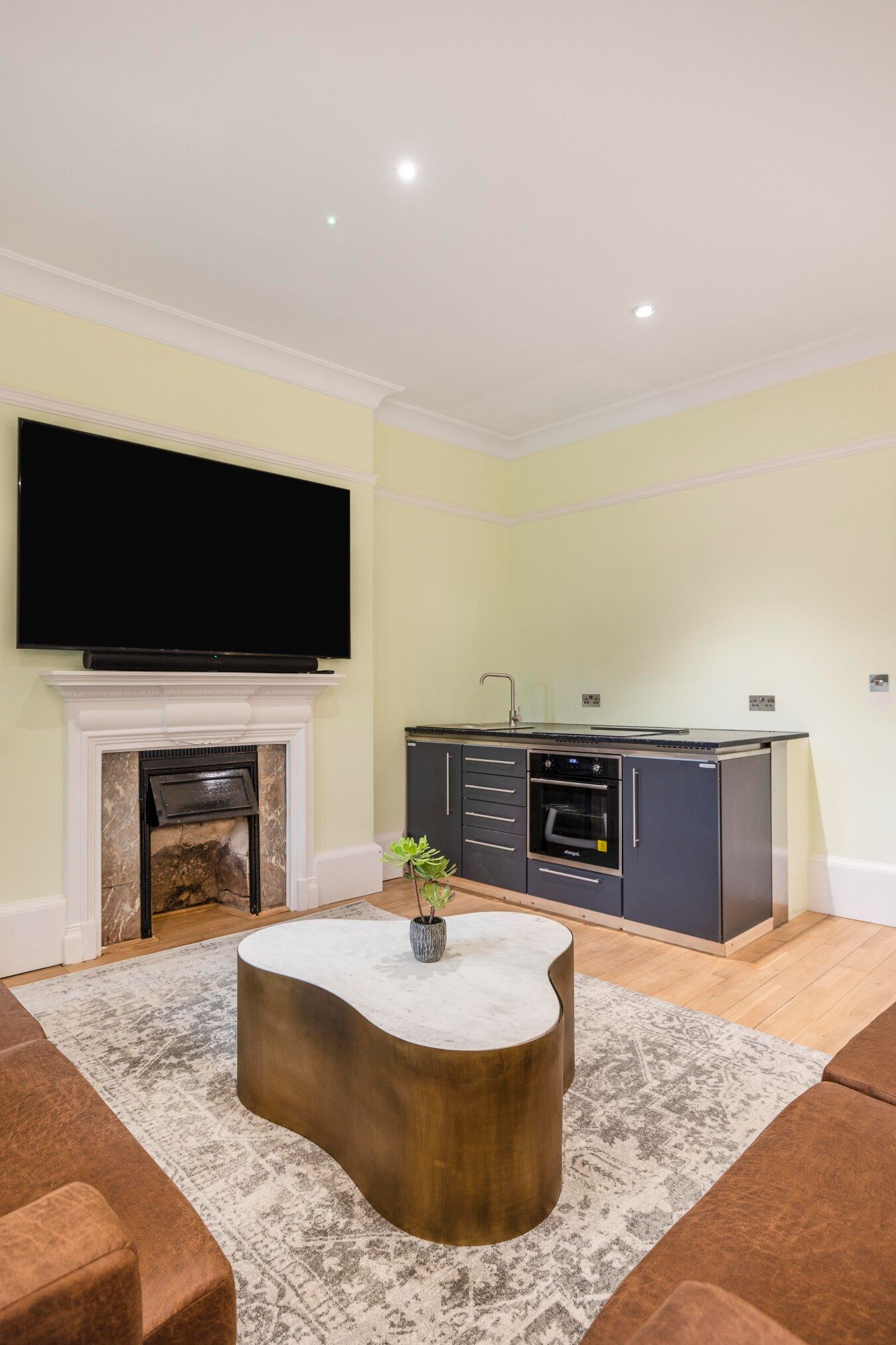 apartment flat/apartment To Let in South Mimms - COMMUNAL AREA