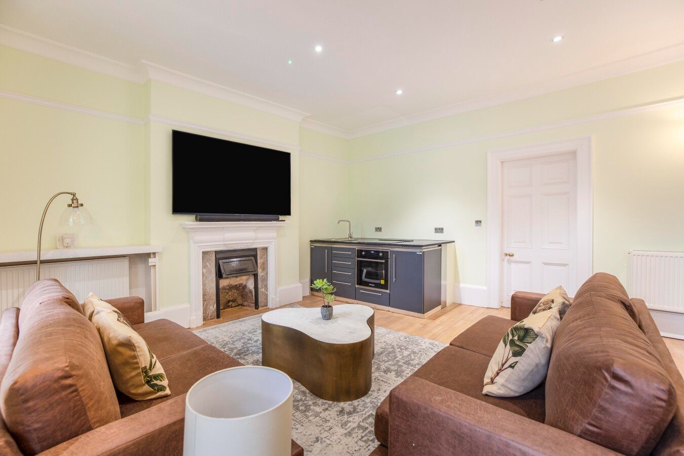 apartment flat/apartment To Let in South Mimms - COMMUNAL AREA
