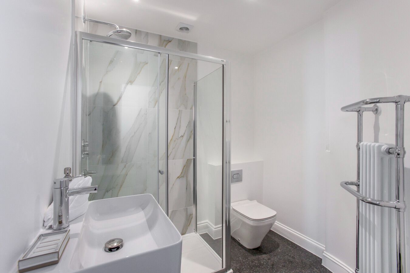 apartment flat/apartment To Let in South Mimms - Photograph 47