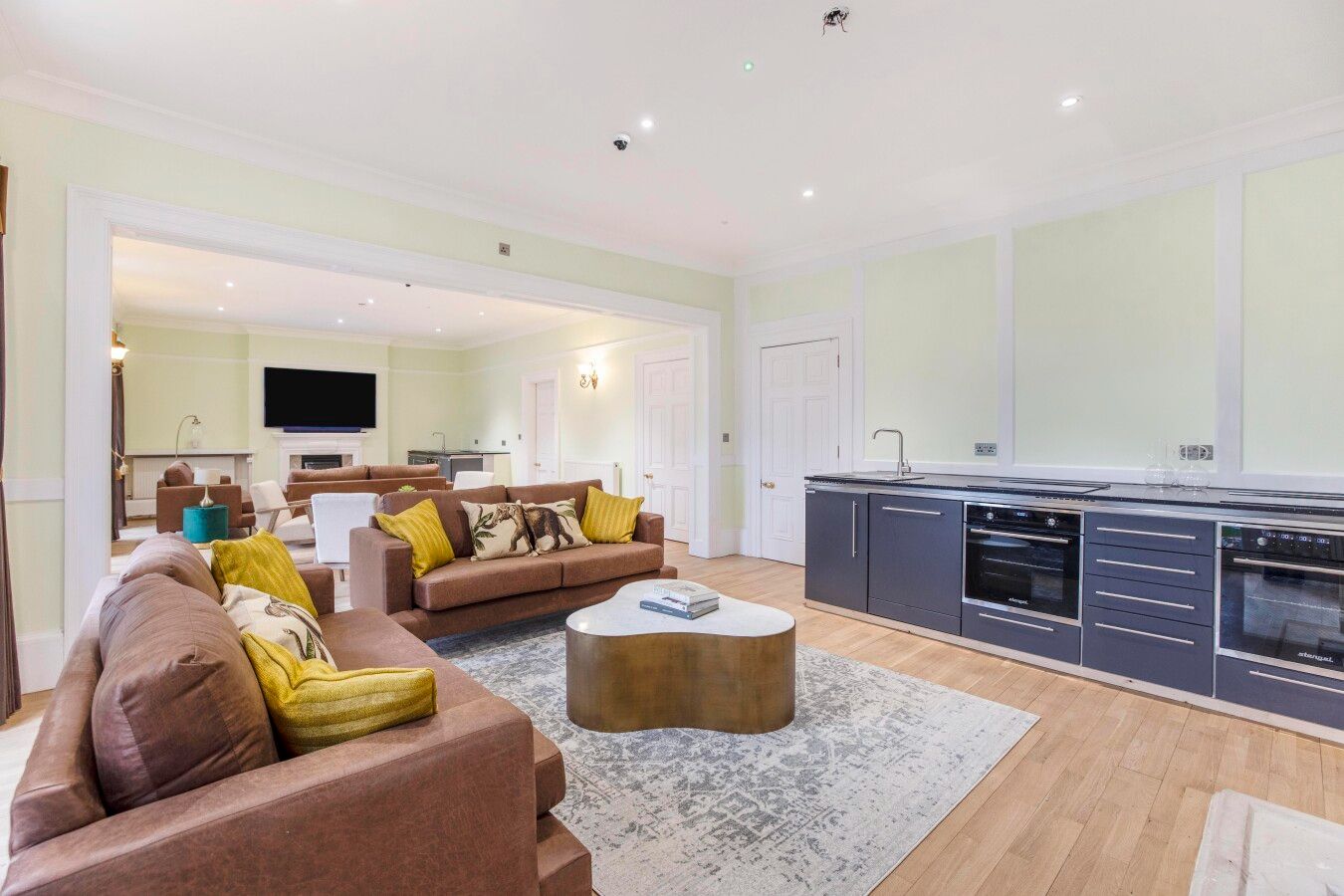 apartment flat/apartment To Let in South Mimms - COMMUNAL AREA