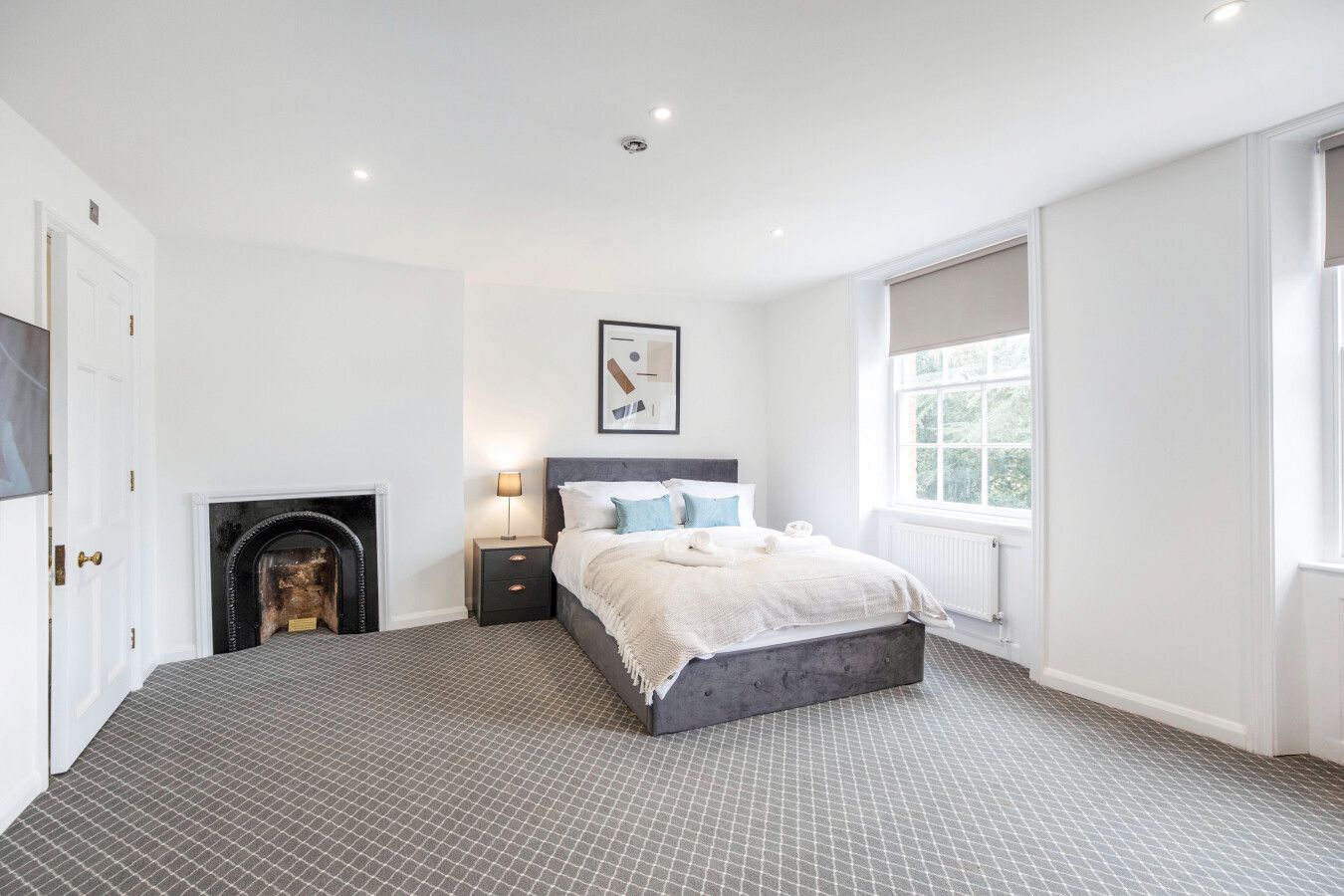 apartment flat/apartment To Let in South Mimms - Photograph 13