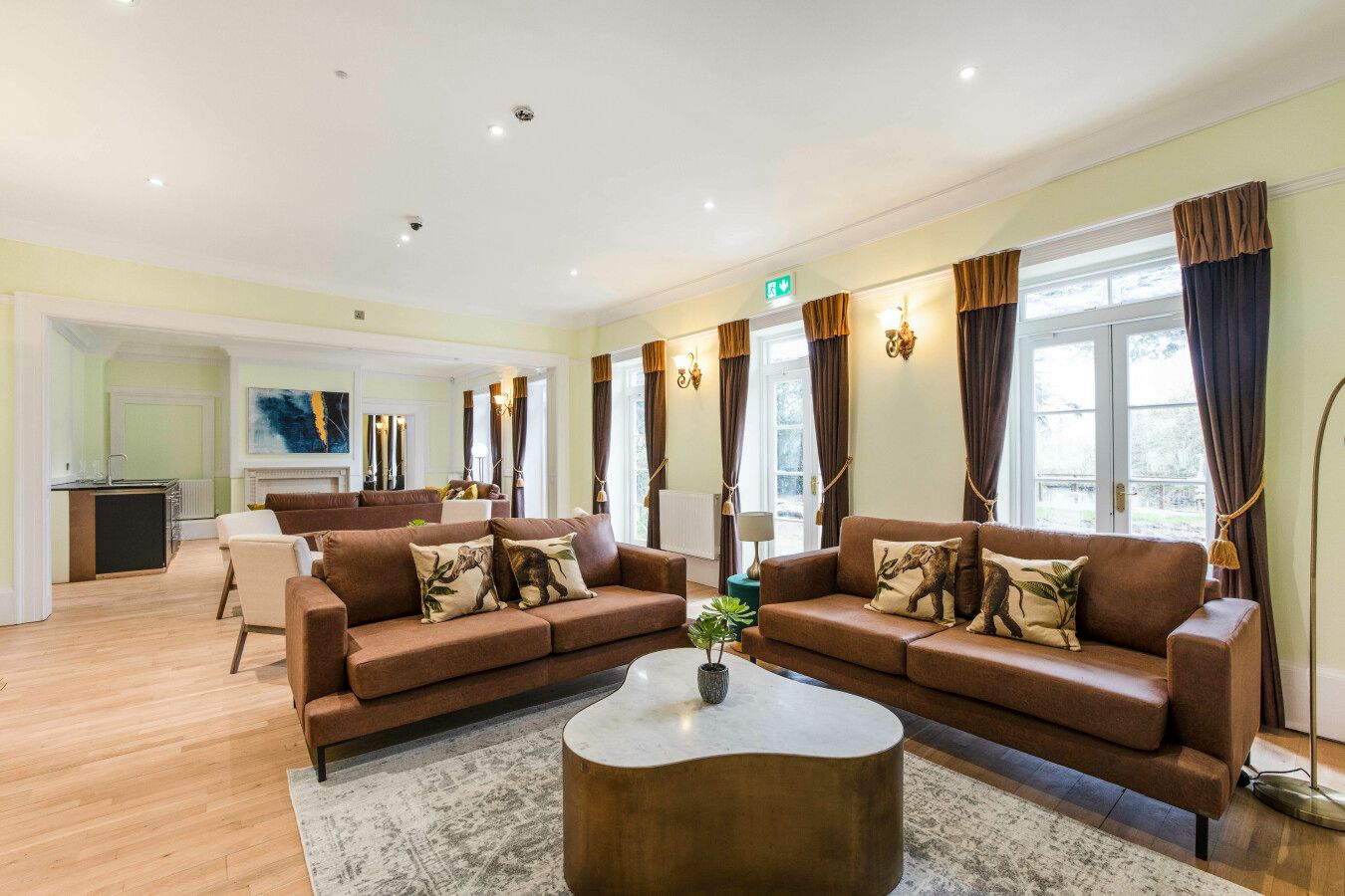 apartment flat/apartment To Let in South Mimms - COMMUNAL AREA