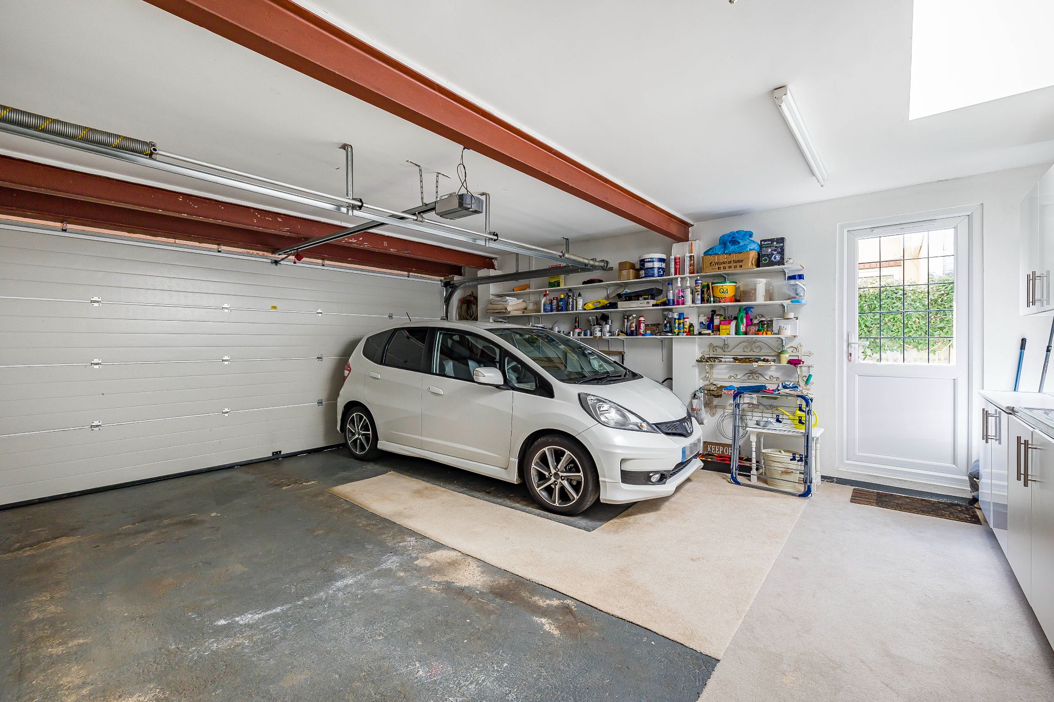3 bedroom detached bungalow Sale Agreed in Brookmans Park - Photograph 17