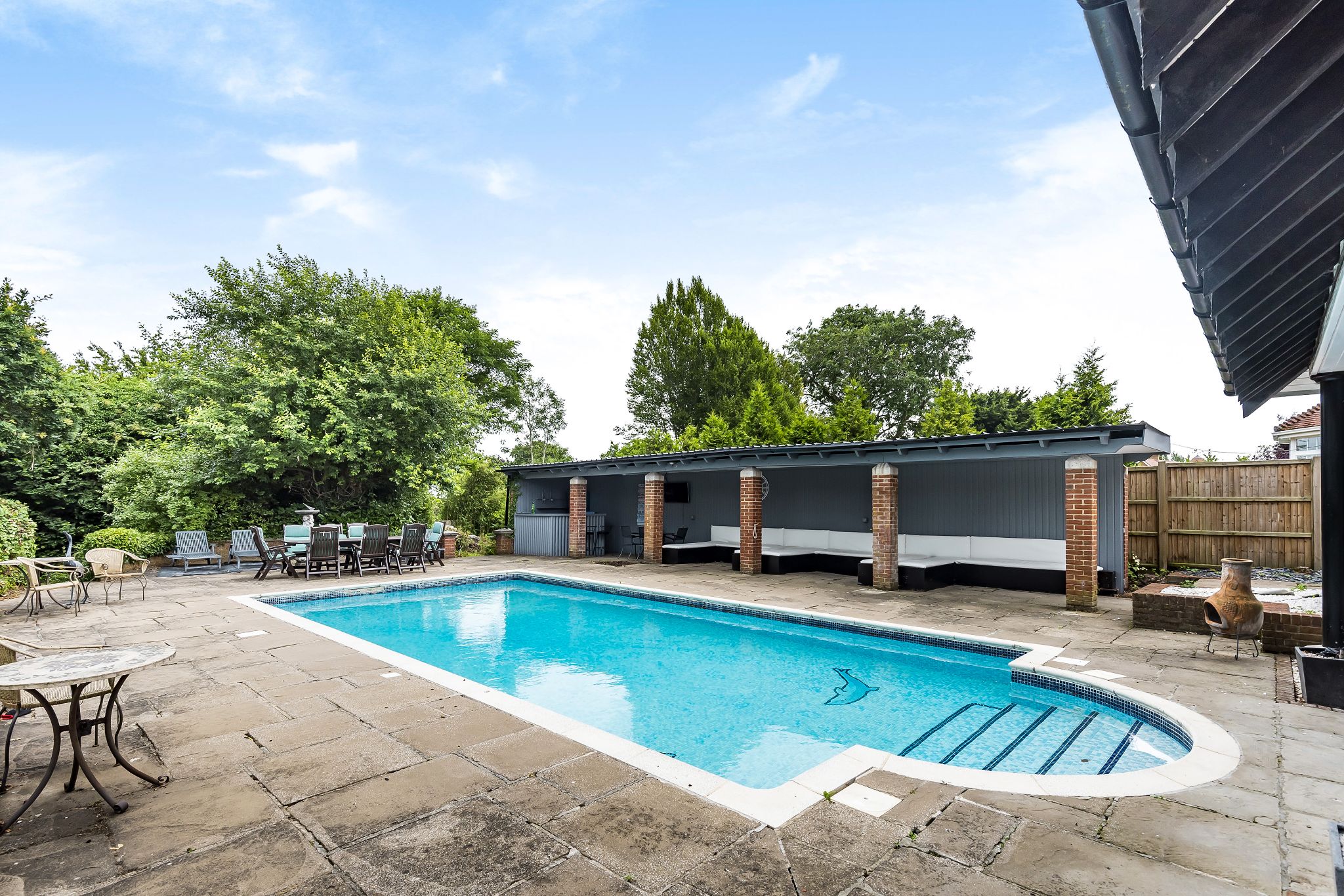 5 bedroom detached house For Sale in Potters Bar - Photograph 49