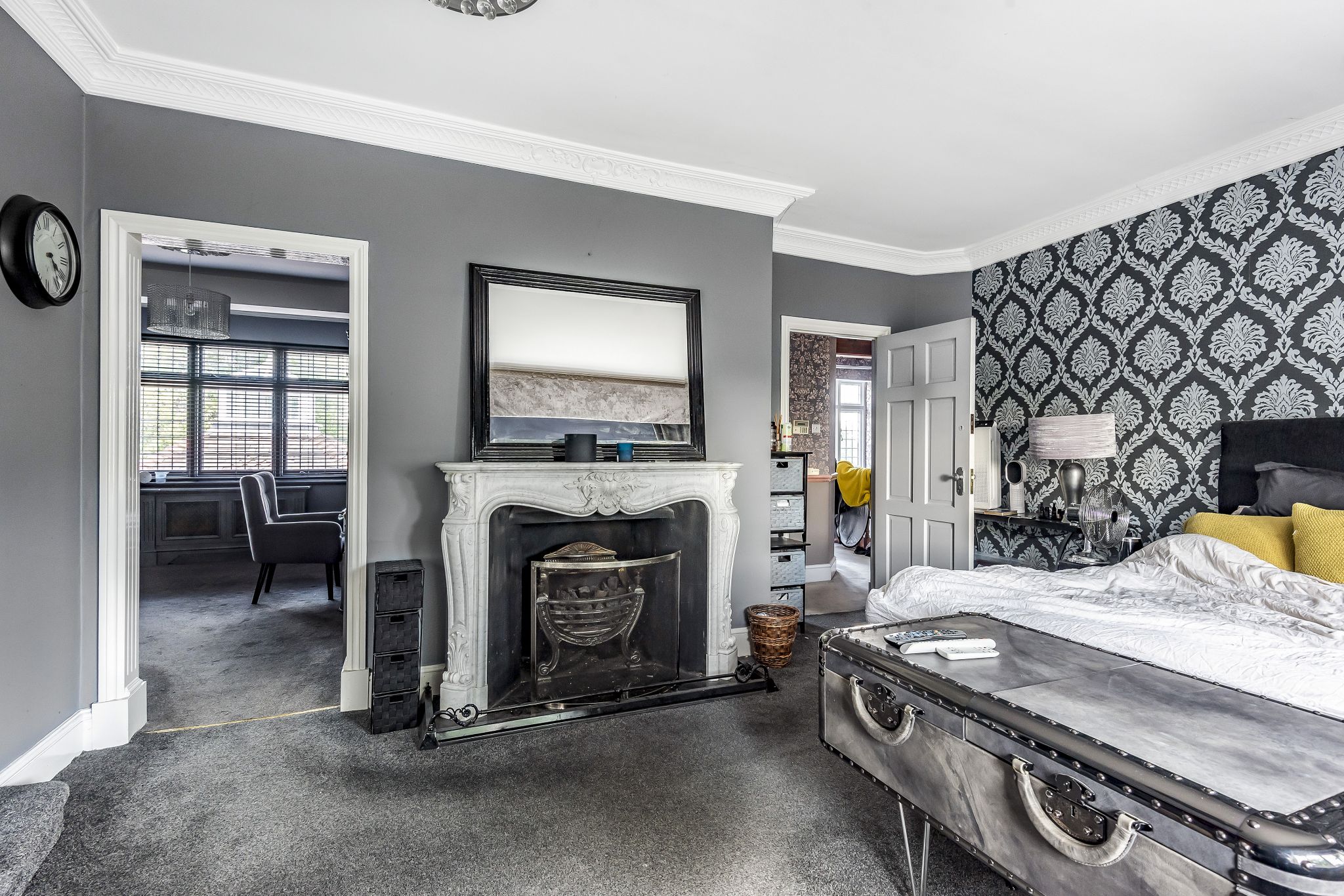 5 bedroom detached house For Sale in Potters Bar - Photograph 30