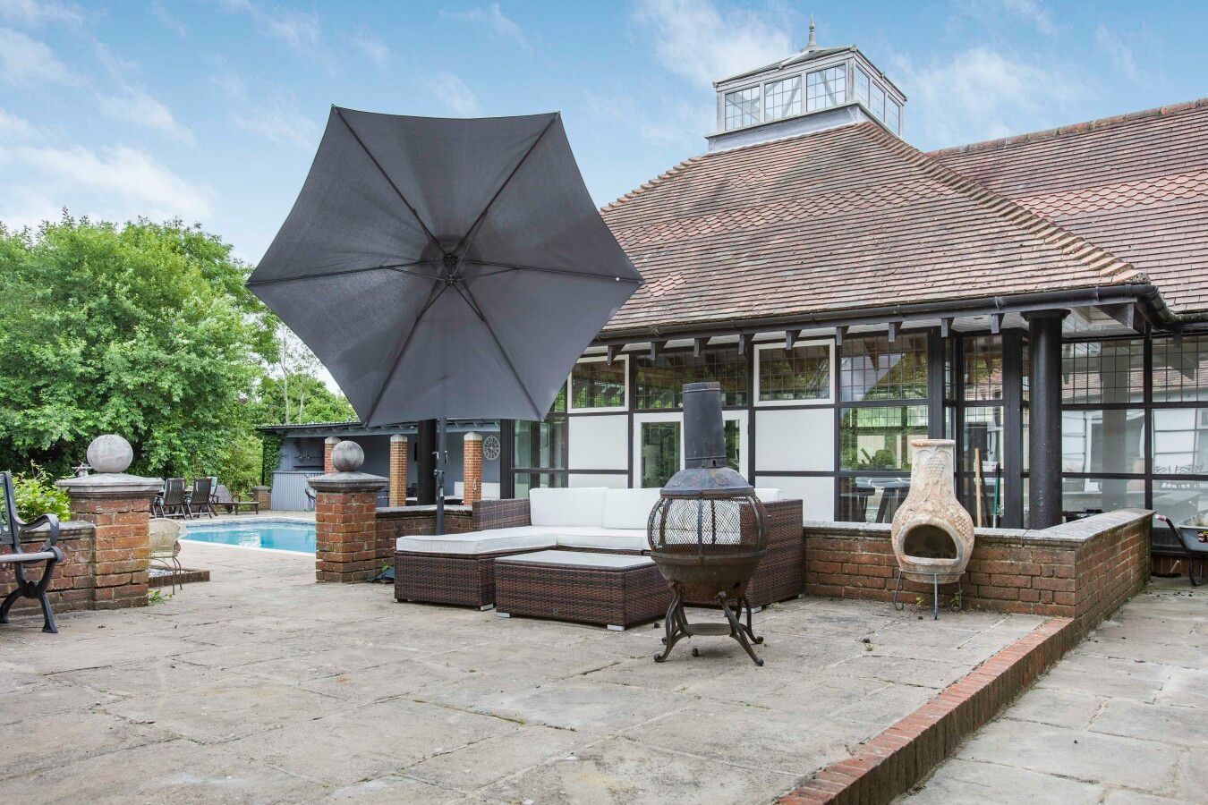 5 bedroom detached house For Sale in Potters Bar - Photograph 23