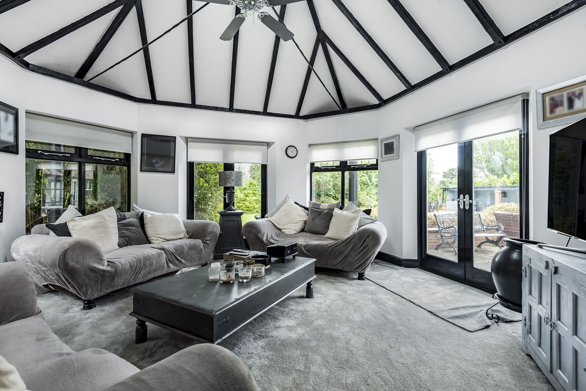 5 bedroom detached house For Sale in Potters Bar - Photograph 51
