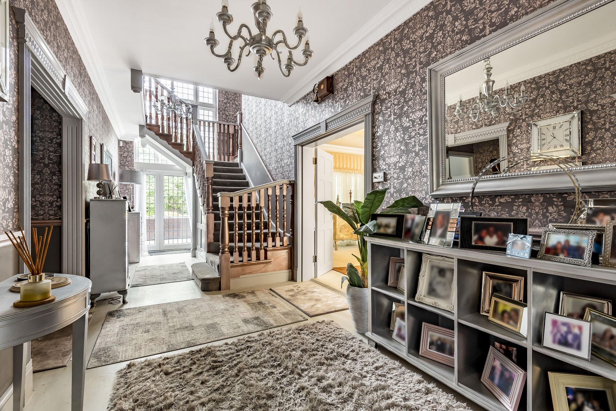 5 bedroom detached house For Sale in Potters Bar - Photograph 41