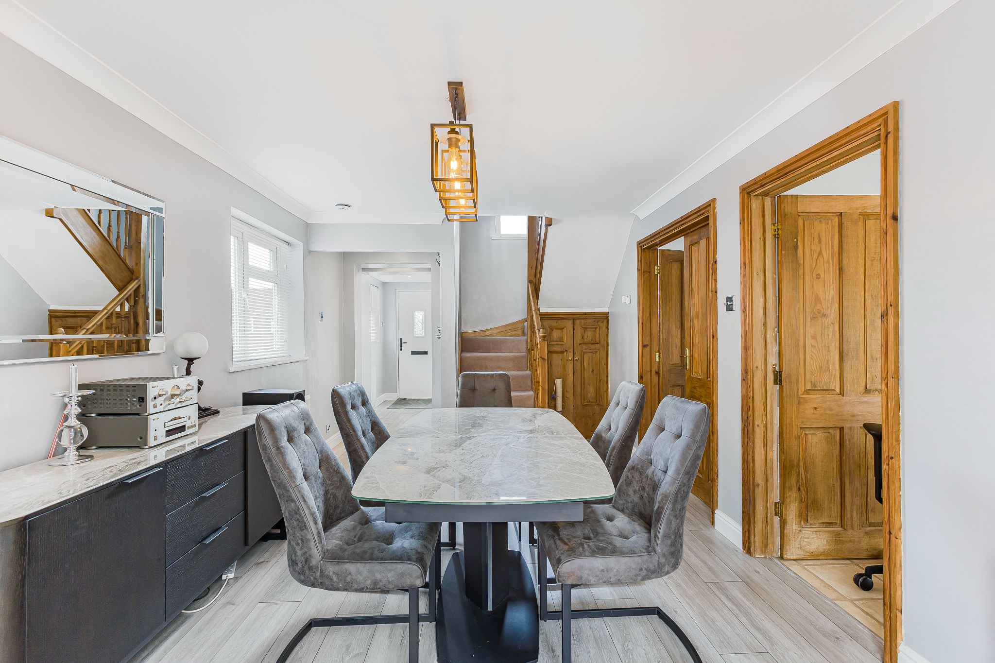 3 bedroom semi-detached house For Sale in Potters Bar - Photograph 15