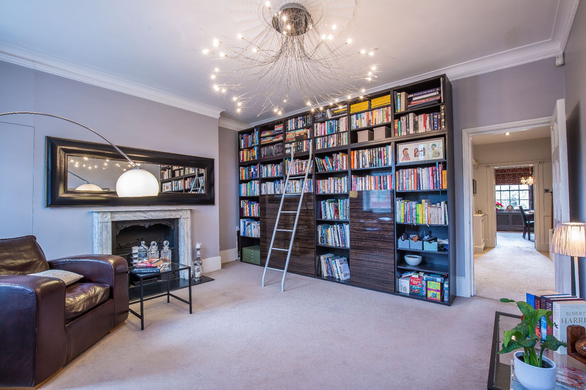 4 bedroom semi-detached house For Sale in Potters Bar - Photograph 6
