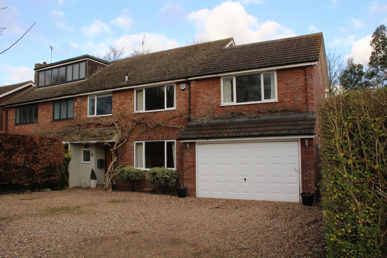 4 bedroom semi-detached house For Sale in Newgate Street - Photograph 1