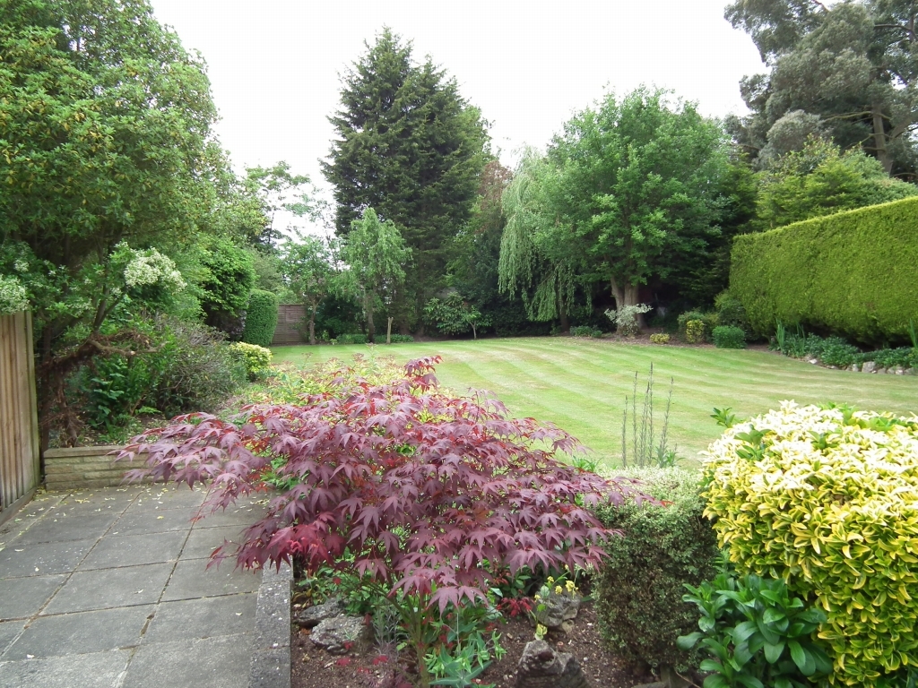 4 bedroom detached house SSTC in Brookmans Park - Photograph 31
