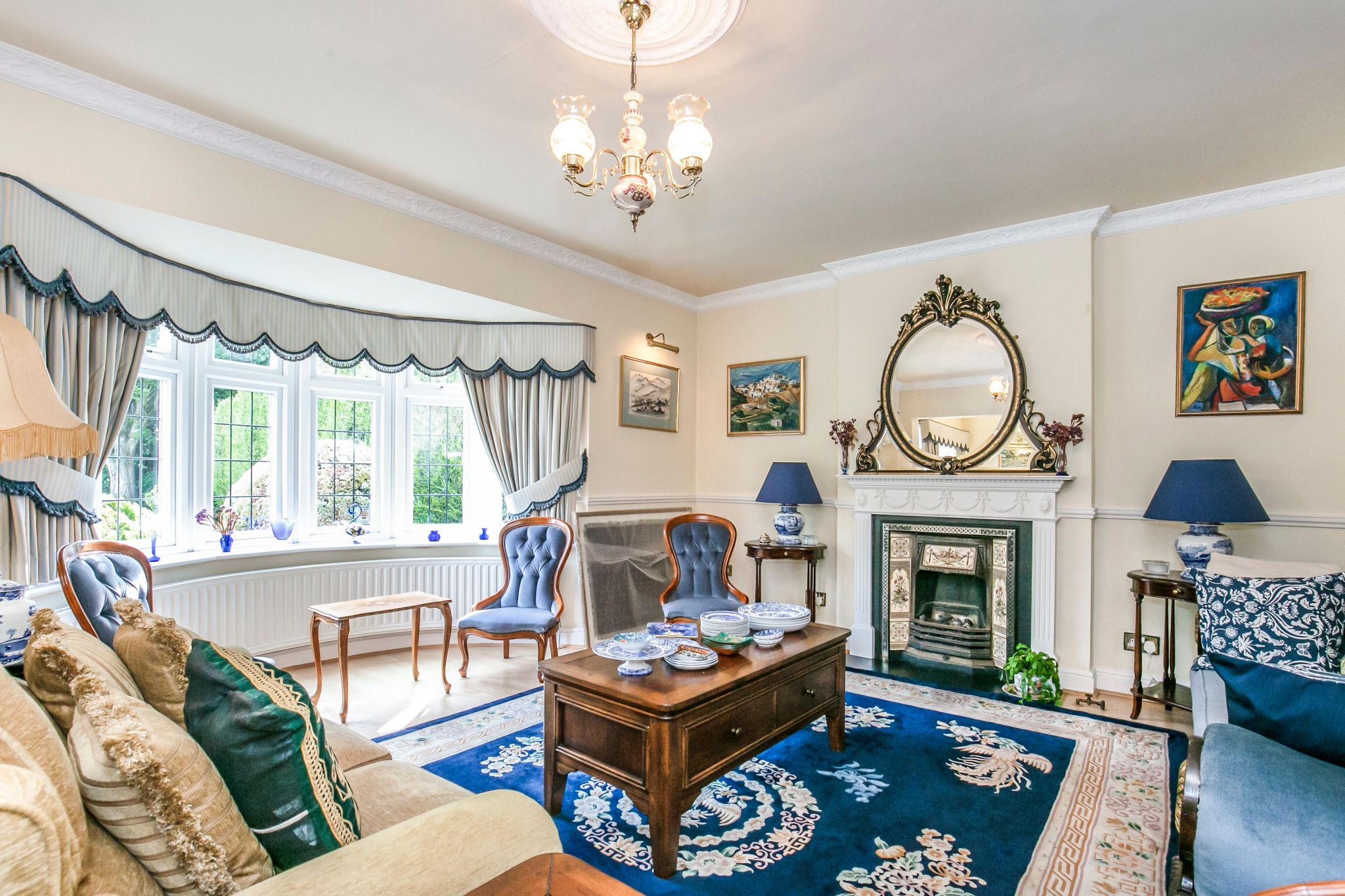 4 bedroom detached house SSTC in Brookmans Park - Photograph 8