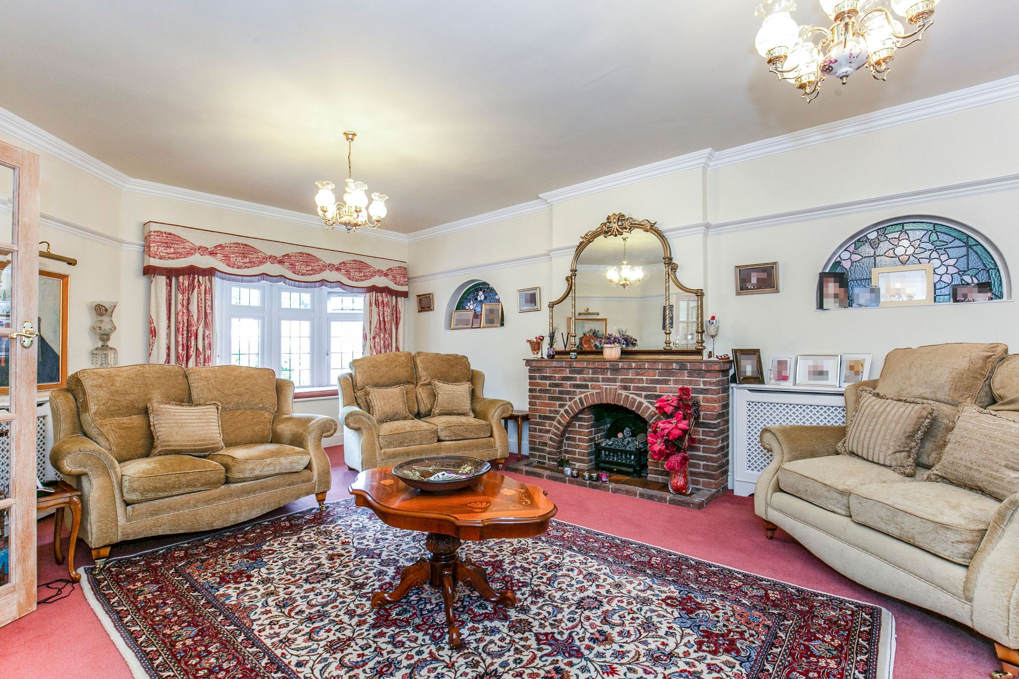 4 bedroom detached house SSTC in Brookmans Park - Photograph 12