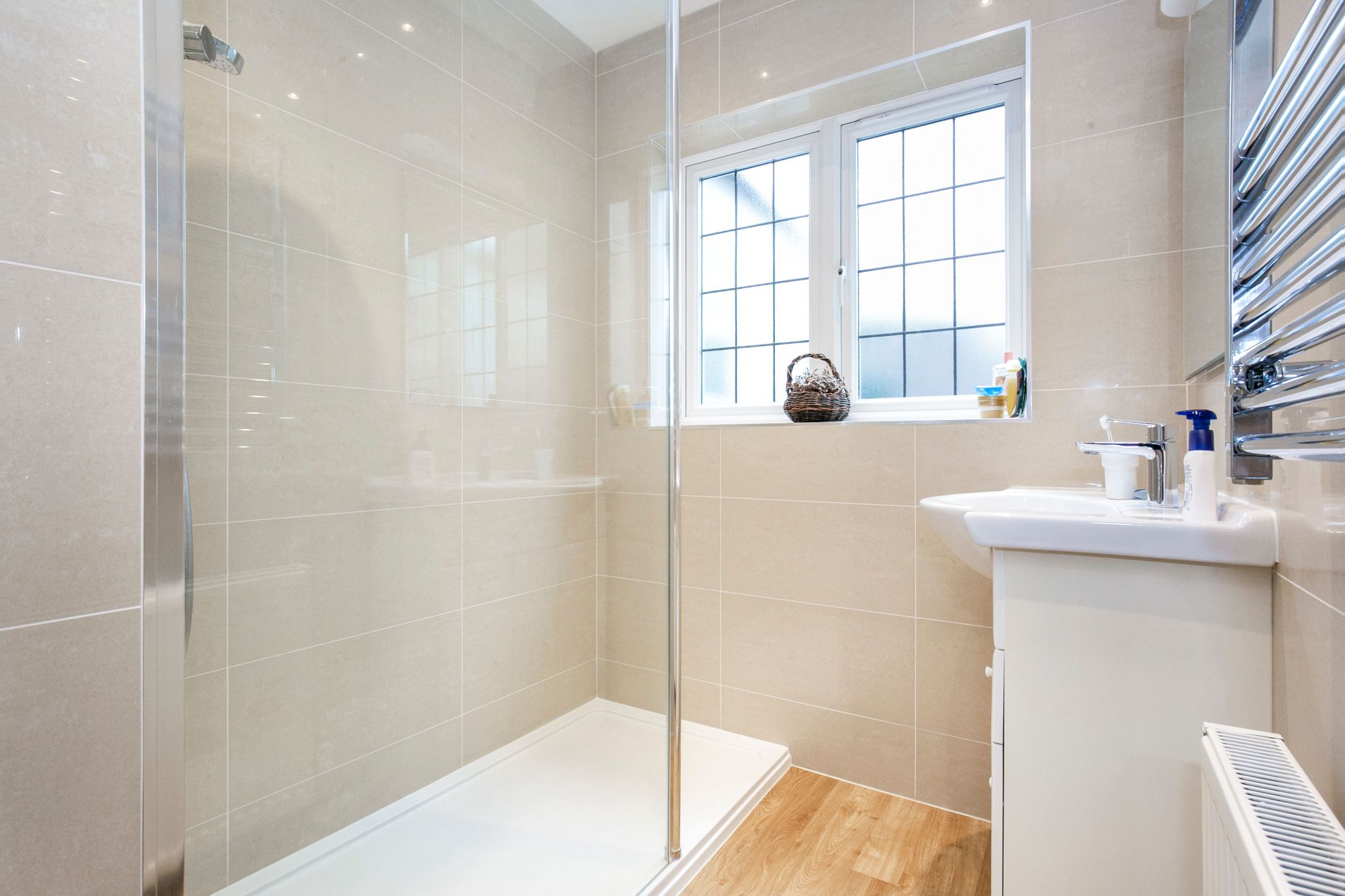 4 bedroom detached house SSTC in Brookmans Park - Photograph 13