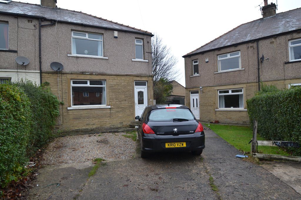 3 Bed End Terraced House For Sale - Photograph 1