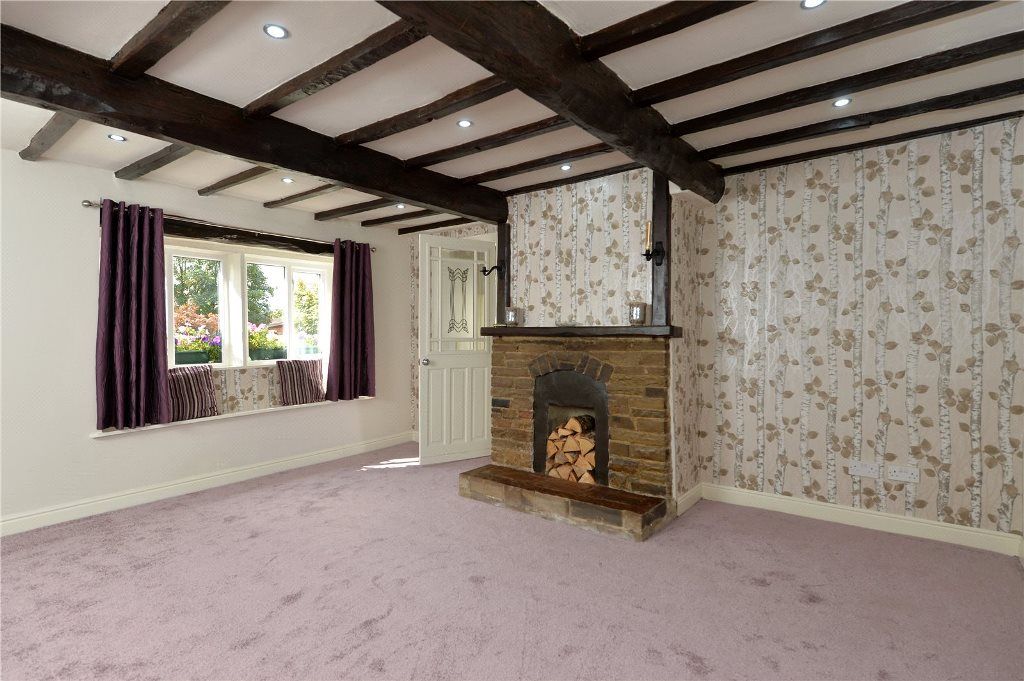 3 Bed Cottage House For Sale - Photograph 16
