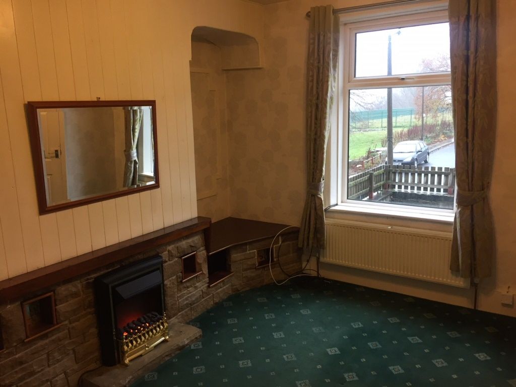 3 Bed Mid Terraced House For Sale - Photograph 2