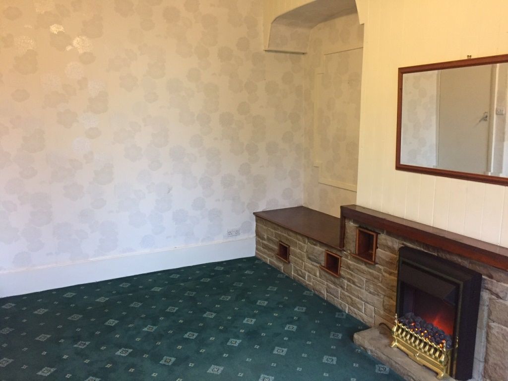3 Bed Mid Terraced House For Sale - Photograph 3
