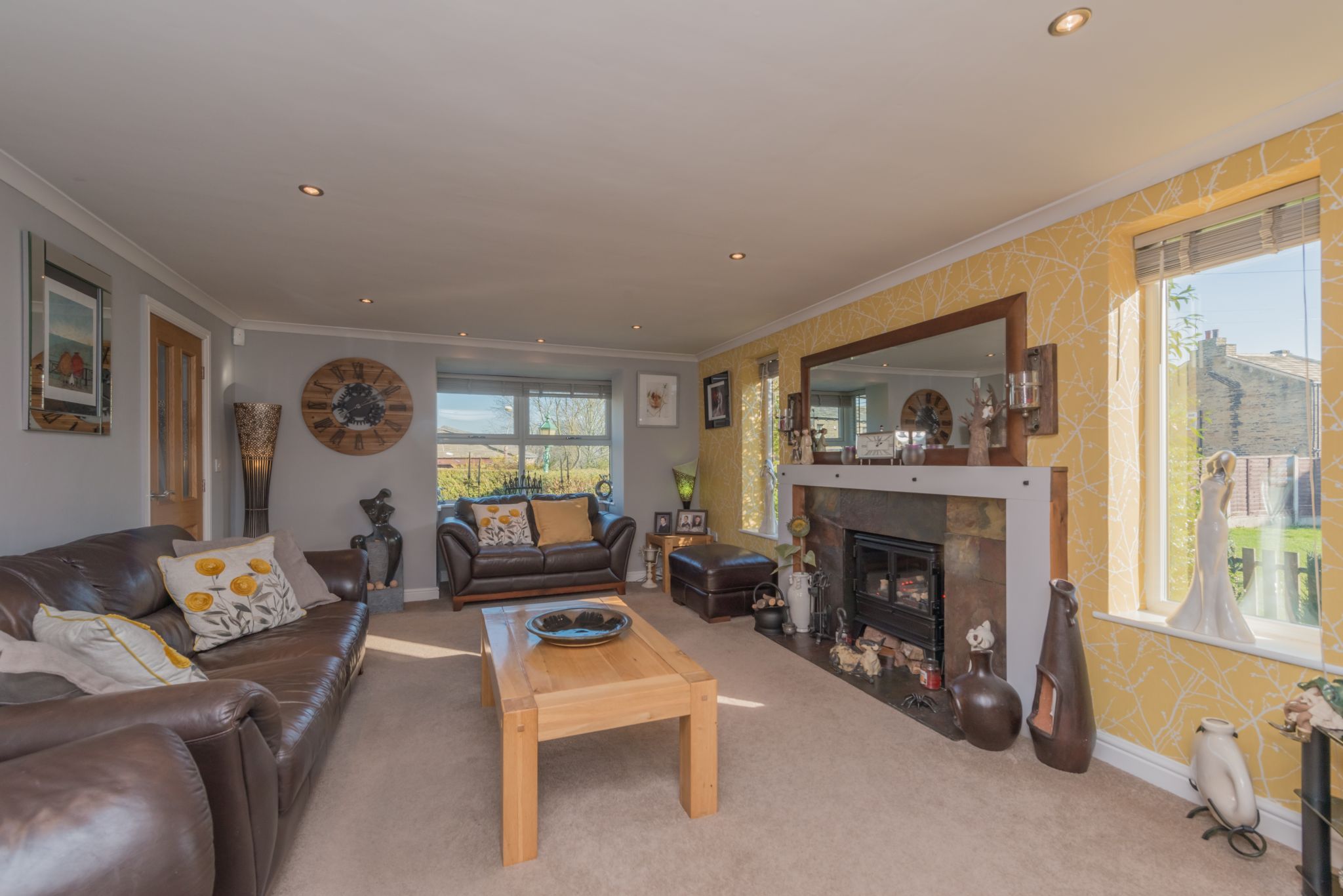 3 Bed Detached House For Sale - Photograph 16
