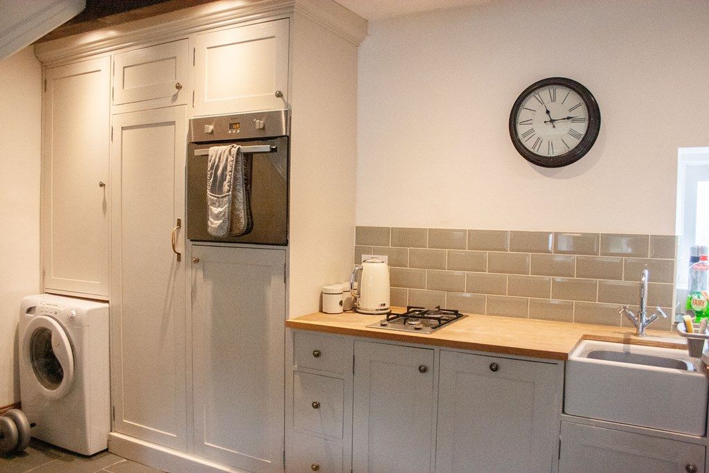 1 Bed Cottage House For Sale - Photograph 4