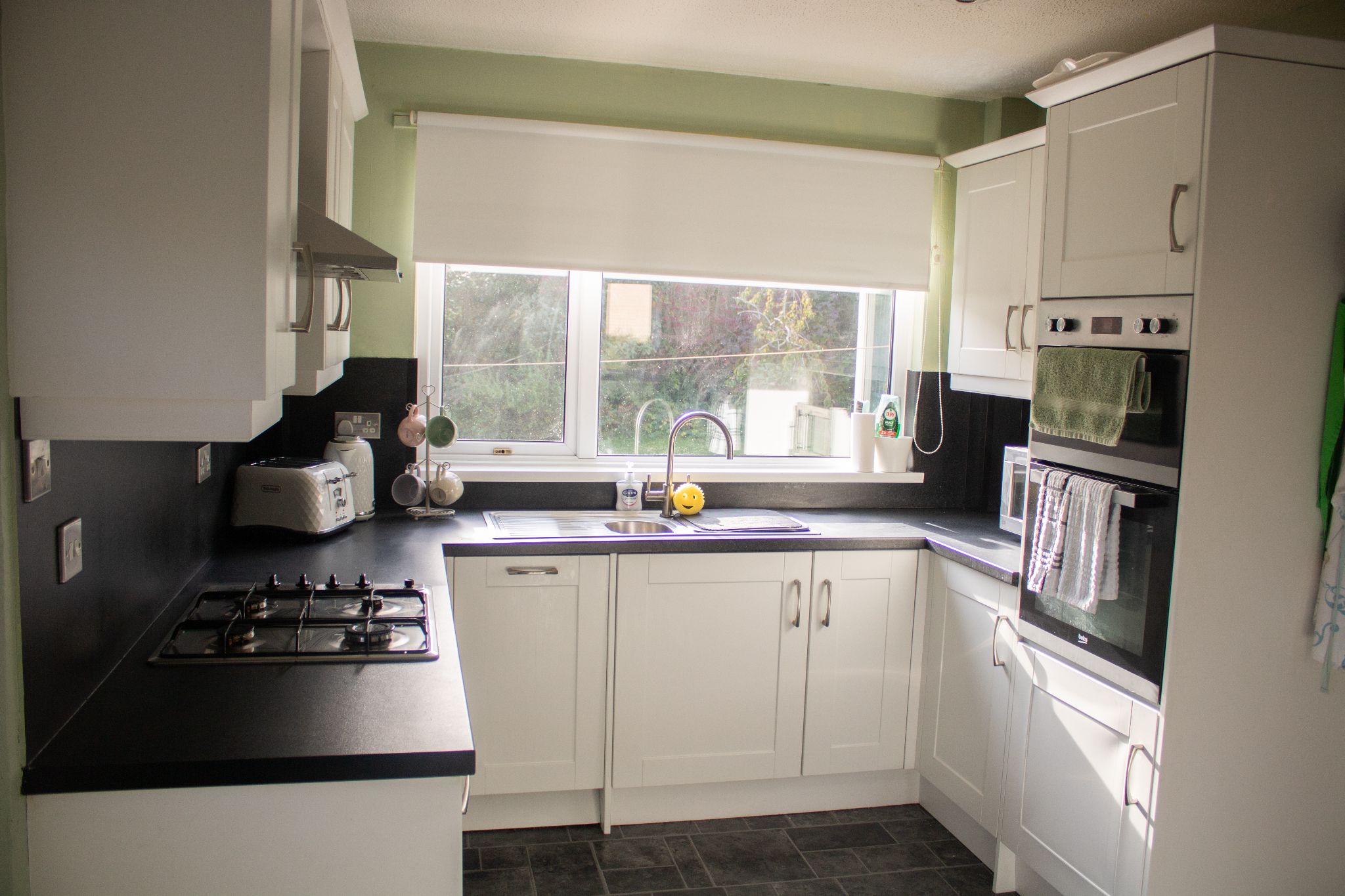 4 Bedroom Detached House For Sale - Photograph 9