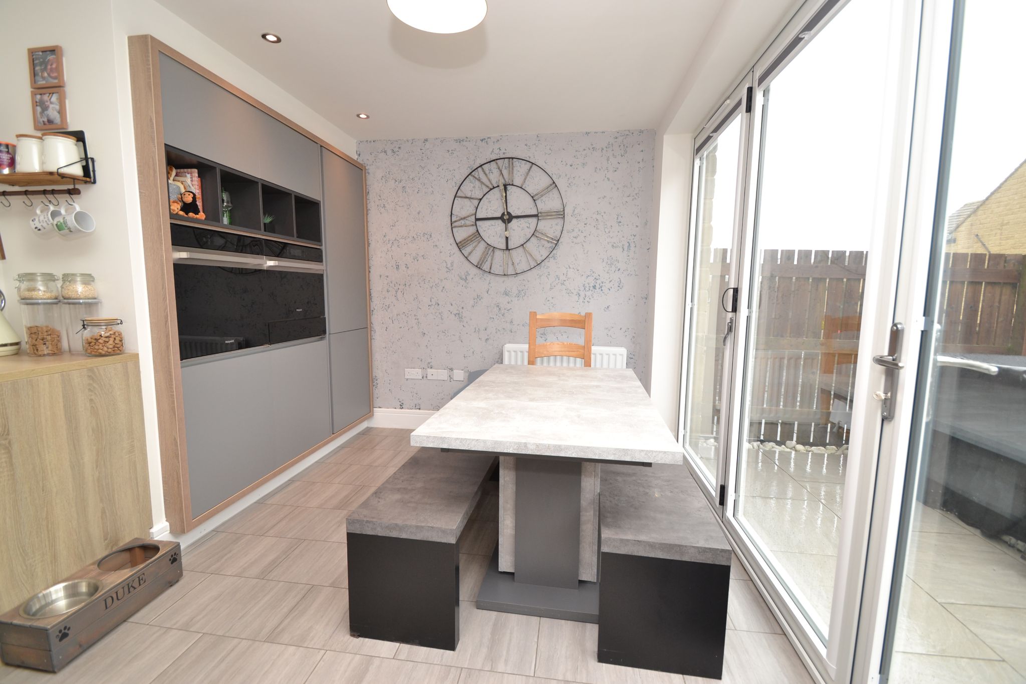 3 Bed Mid Terraced House For Sale - Photograph 4